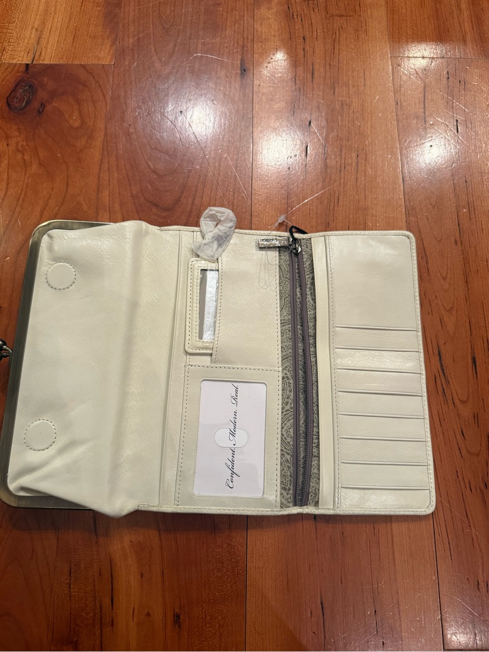 HOBO Rachel Continental Wallet - Picture 2 of 3